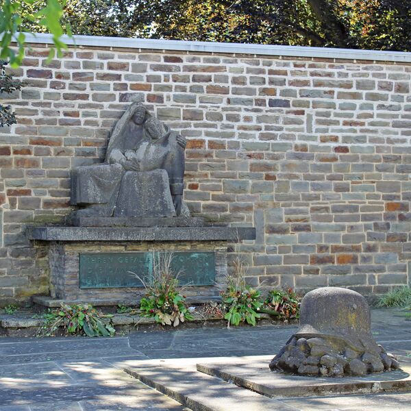 Jochen Nieder-Schabbehard, Kriegerdenkmal
