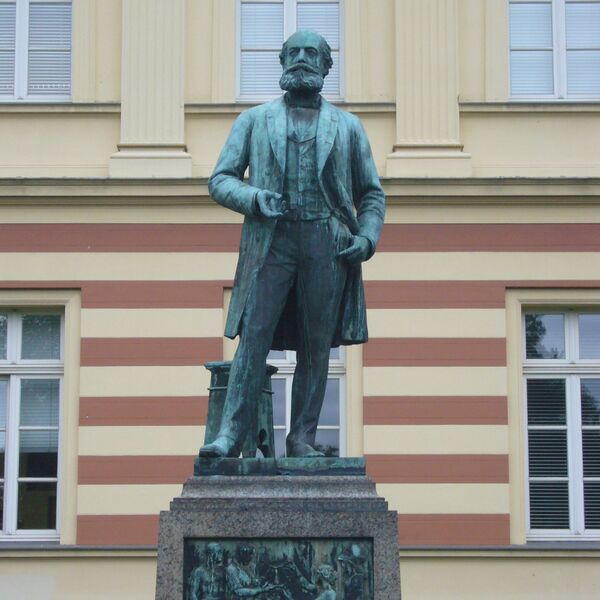 Hans Everding, Friedrich August Kekulé-Denkmal (A 170)