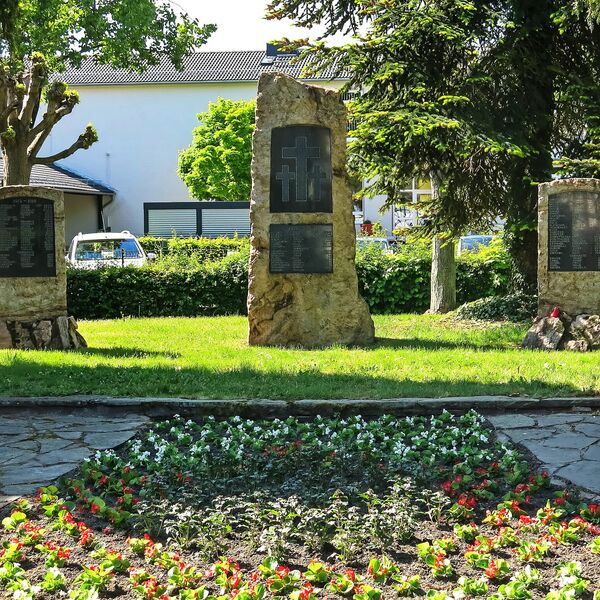 Urheberschaft unbekannt, Ehrenmal, Röttgen