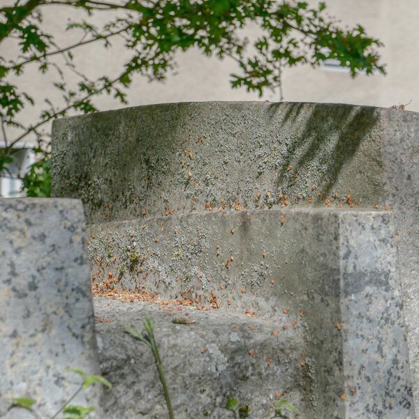 Hubert Benatzky, Steinsetzung