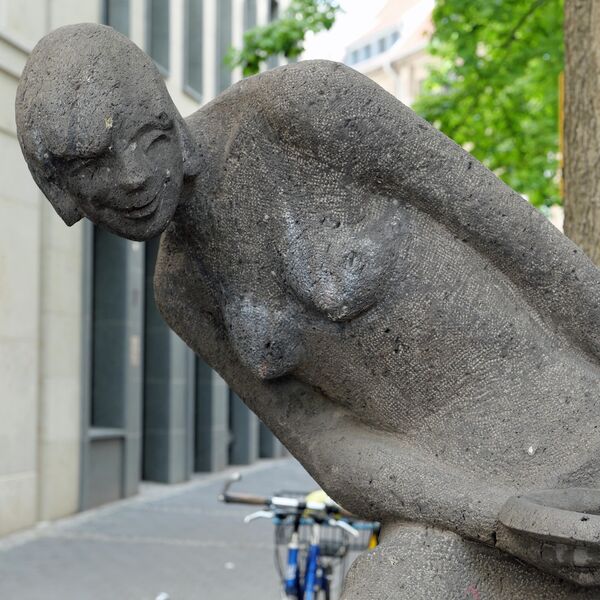 Jakobus Linden, Junge Frau mit Schale