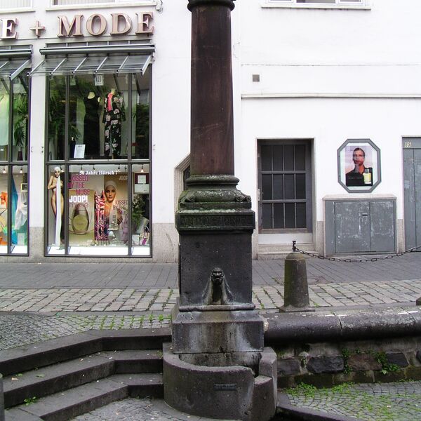 Herbert Eckler, Sterntorbrunnen mit »Wölfchensäule«