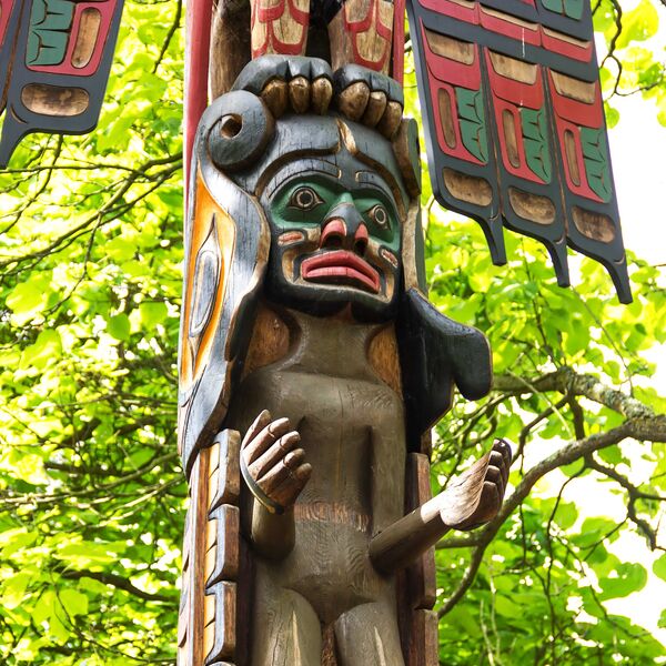 Tony Hunt, Wappenpfahl der Kwakiutl-Indianer