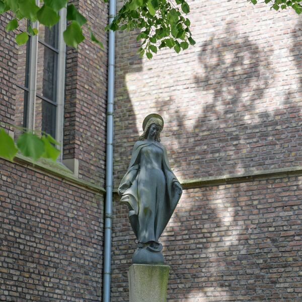 Theodor Anton Akkermann, Mariensäule