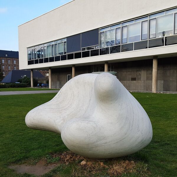 Hans Arp, Wolkenschale (Coupe de nuage)