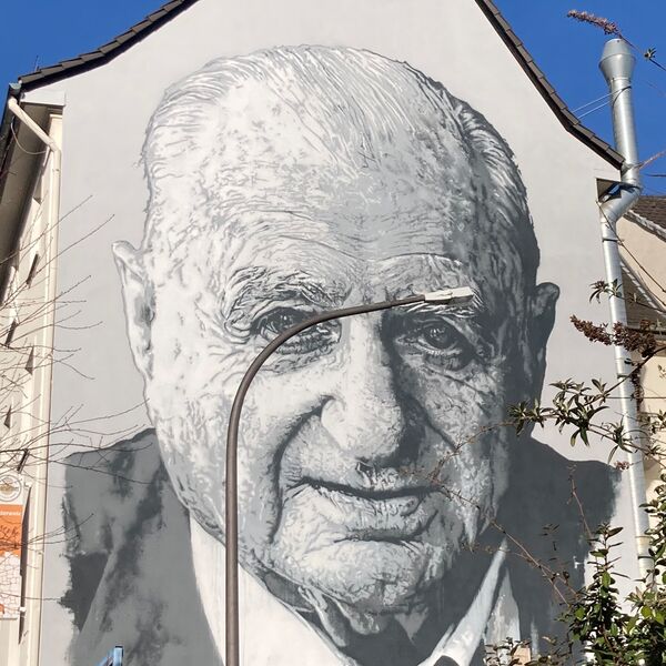 Hendrik Beikirch, 100 Jahre Dr. Hans Riegel