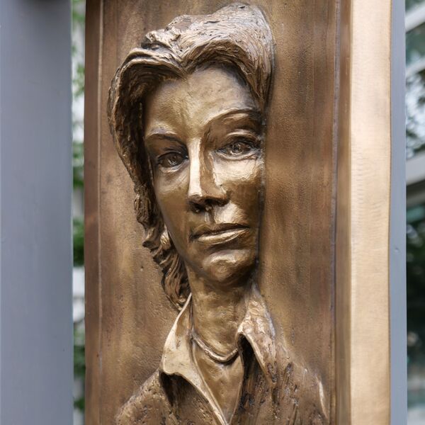 Maria J. Fernández, Mildred-Scheel-Stele