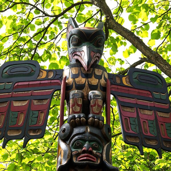 Tony Hunt, Wappenpfahl der Kwakiutl-Indianer