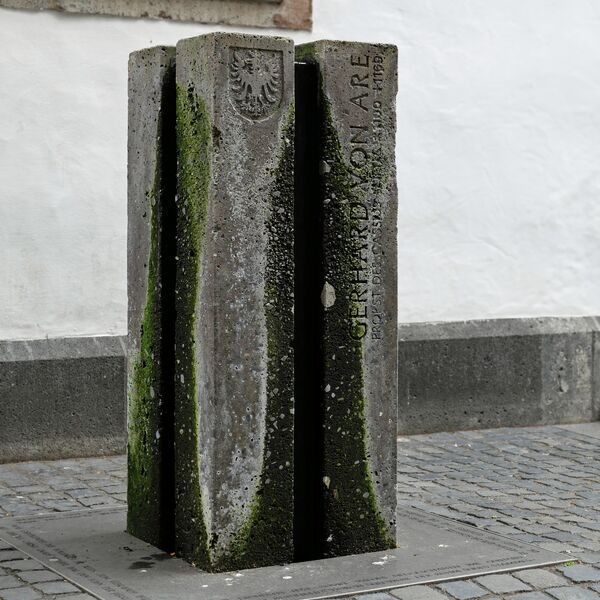 Stefan Schevardo, Gerhard von Are-Denkmal
