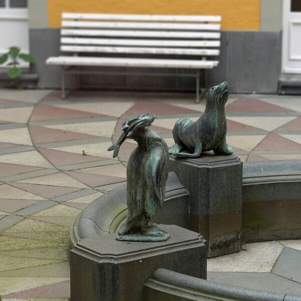 Erich Bucher, Brunnen