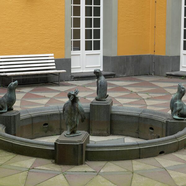 Erich Bucher, Brunnen