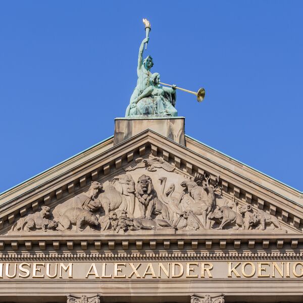 Karl Menser, Prometheus-Gruppe und Giebelfries