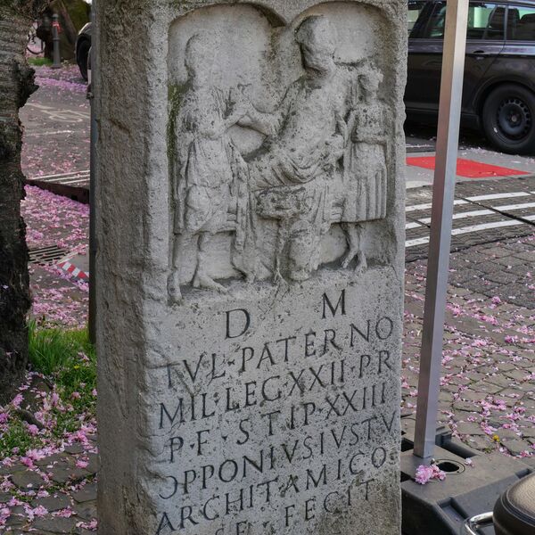Urheberschaft unbekannt, Grabstein des Iulius Paternus