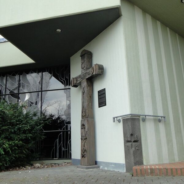 Urheberschaft unbekannt, Holzkreuz (A 2339)