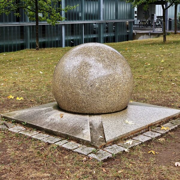Hubert Benatzky, Brunnen