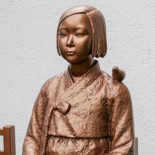 Kim Eun-Sung und Kim Seo-Kyung, Friedensstatue Đồng Mai