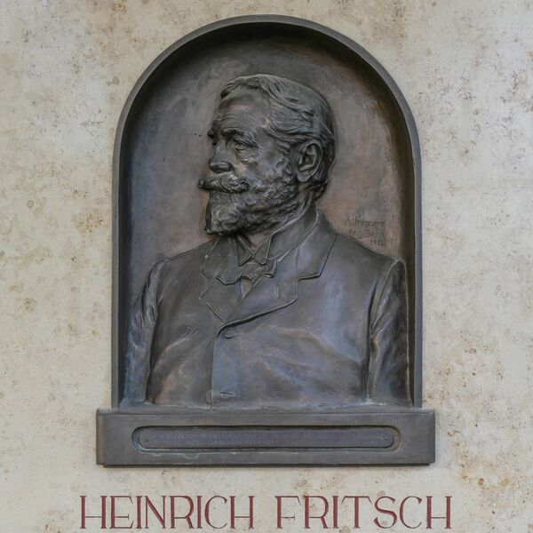 Albert Hermann Küppers, Relief Heinrich Fritsch
