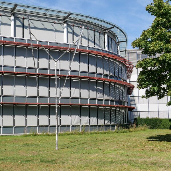 George Rickey, Two lines oblique