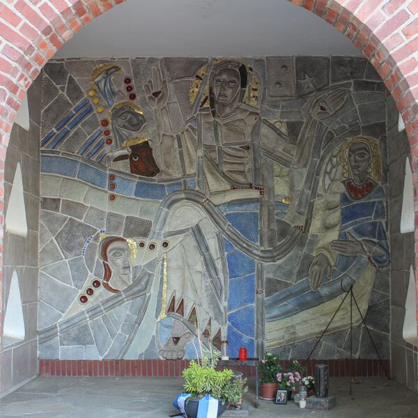 Firma Ruscha, Ehrenmal