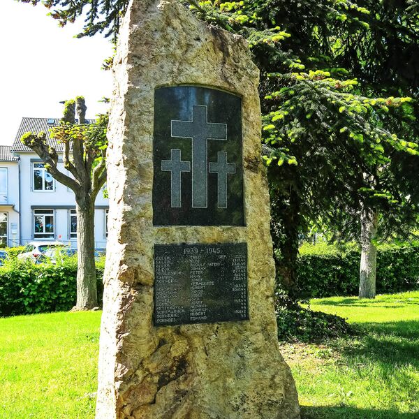 Urheberschaft unbekannt, Ehrenmal, Röttgen