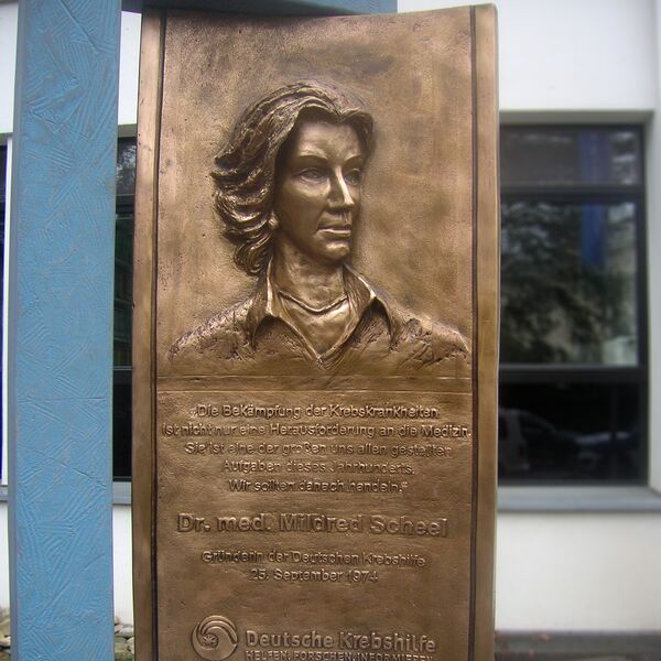 Maria J. Fernández, Mildred Scheel-Stele