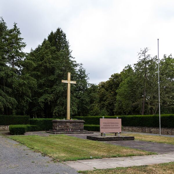 Kurt Schwippert, Ehrenmal der Bundesrepublik Deutschland