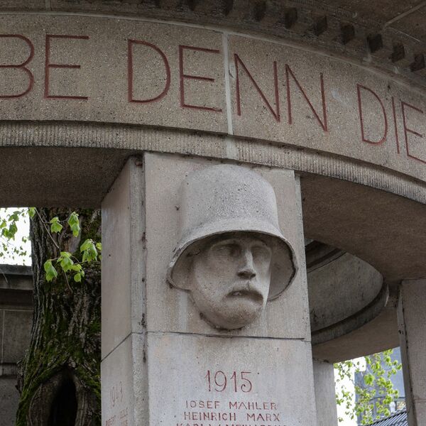 Emil Behr, Kriegerdenkmal (A 1430)