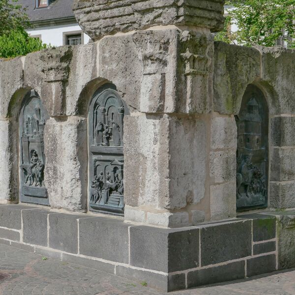 Ernemann Sander, Martins-Reliefs