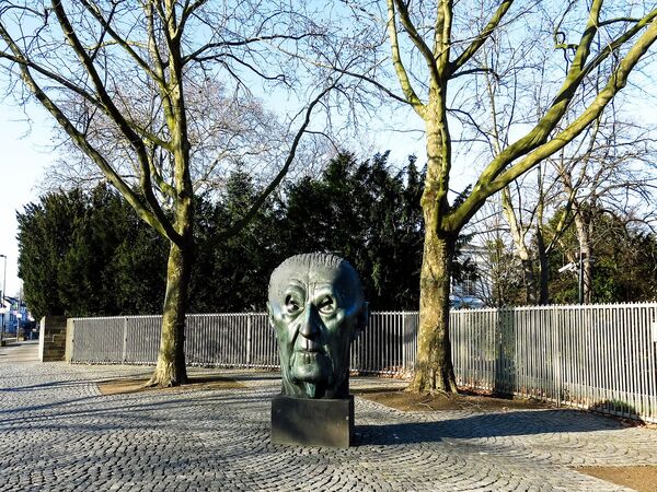 Hubertus von Pilgrim, Konrad-Adenauer-Denkmal