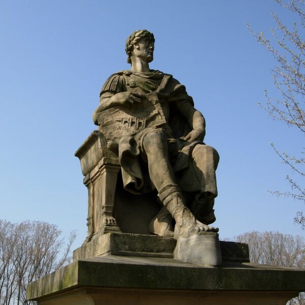 Gotthold Riegelmann, Julius Caesar-Denkmal