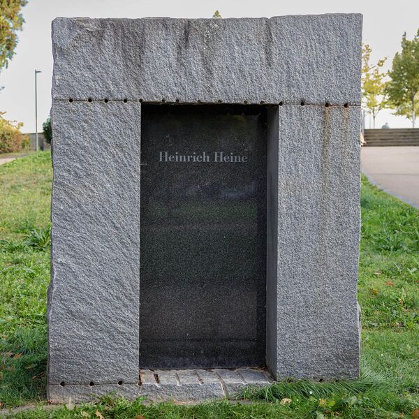 Ulrich Rückriem, Denkmal für Heinrich Heine
